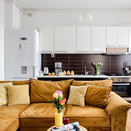 Ari - Ared Luxurious Apartments With Balcony & Free Parking 阿拉德 外观 照片
