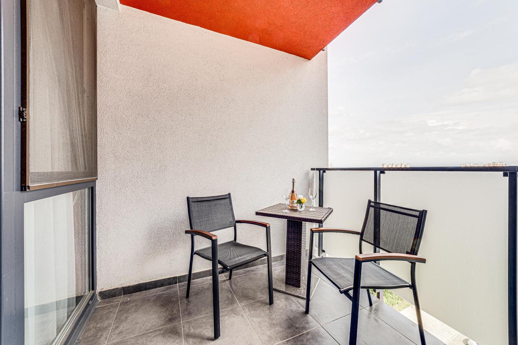 Ari - Ared Luxurious Apartments With Balcony & Free Parking 阿拉德 外观 照片